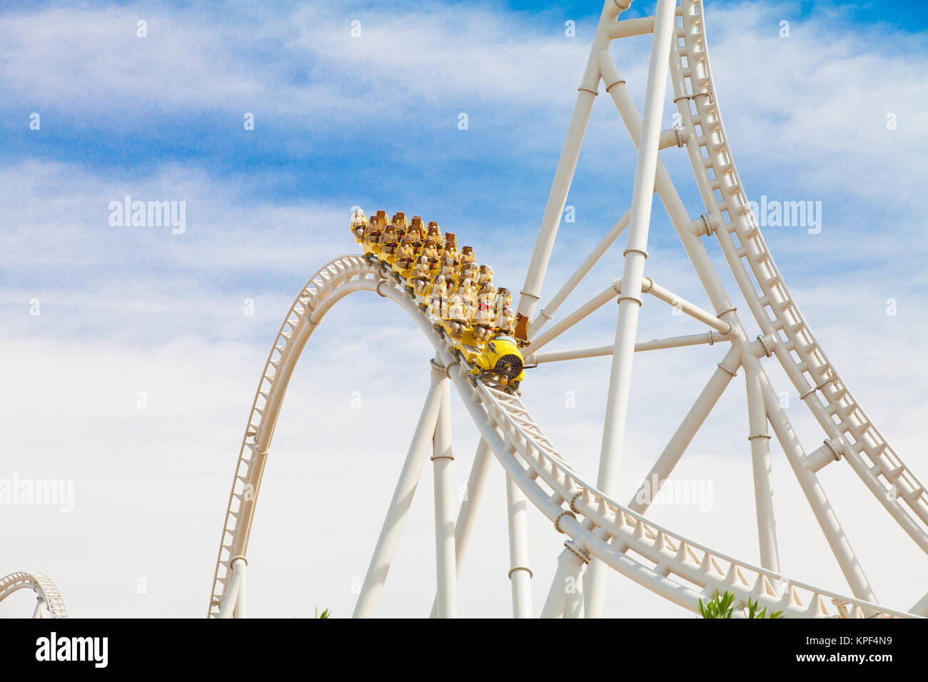 Rollercoaster propiedades - test drive con maniquíes Foto de stock
