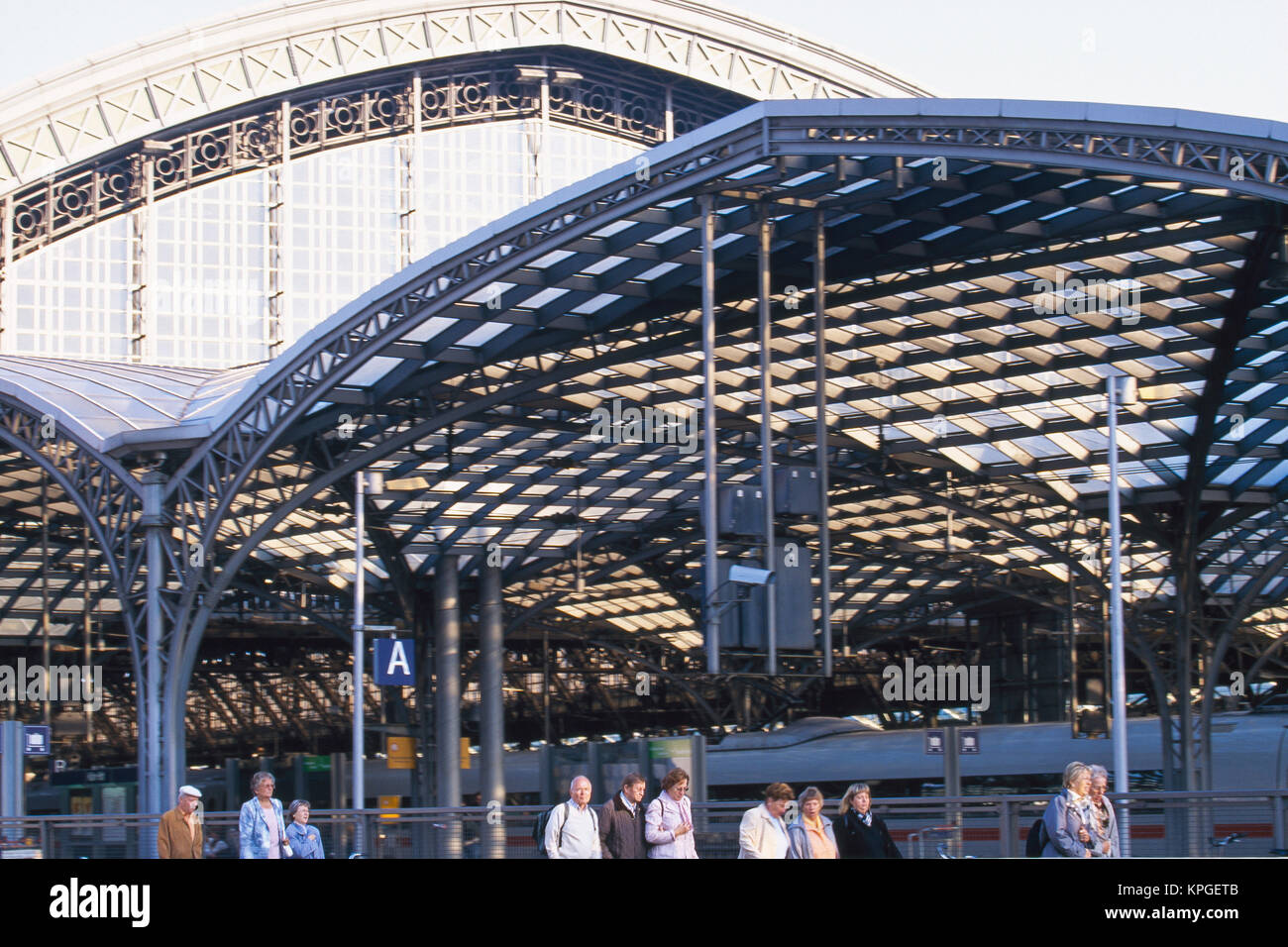 Alemania, Colonia (Köln), la Estación Central de Colonia, el tren de alta velocidad. Foto de stock