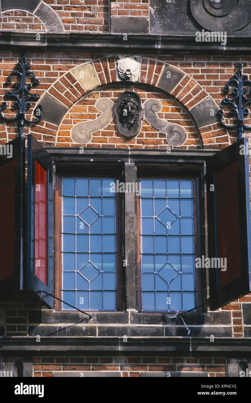 Los Países Bajos, Gelderland, Nijmegen (ciudad vieja), el exterior del edificio detalle. Foto de stock