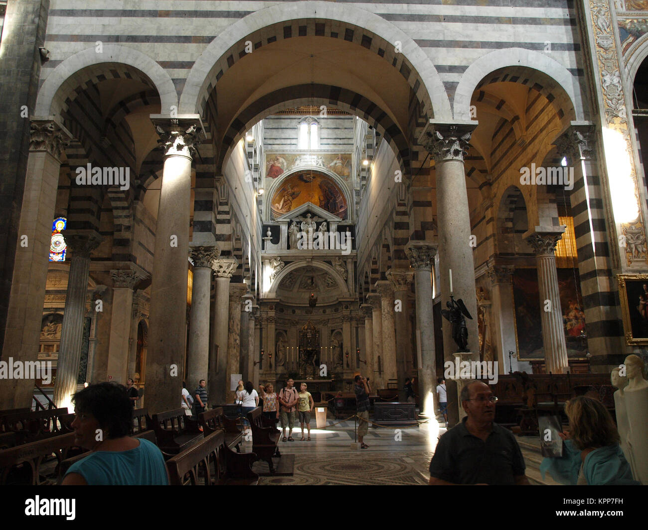 Pisa - Duomo interior. Foto de stock