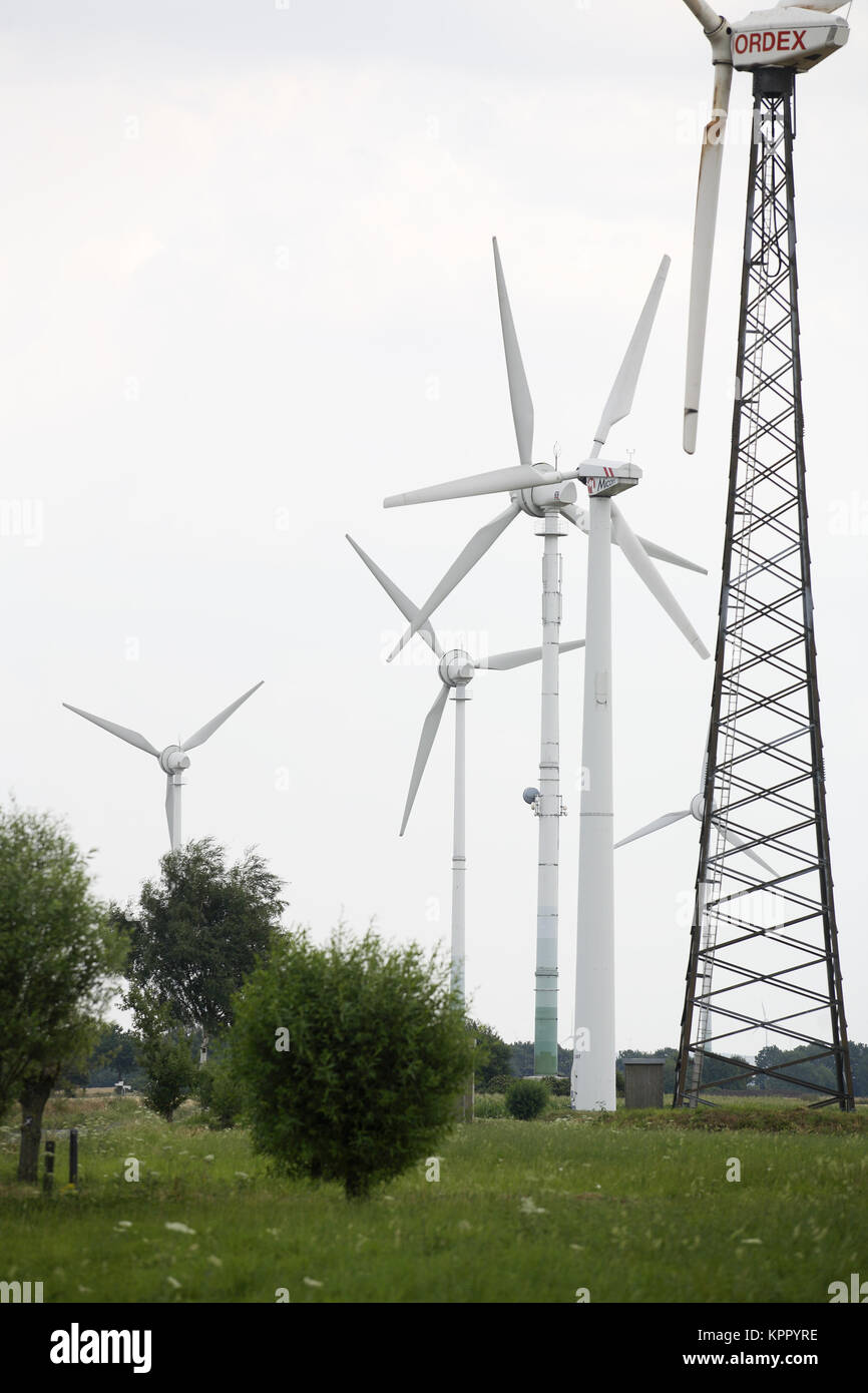 Germnay, plantas de energía eólica cerca de ense cerca de Werl. Deutschland, Windkraftanlagen bei Ense naehe Werl. Foto de stock