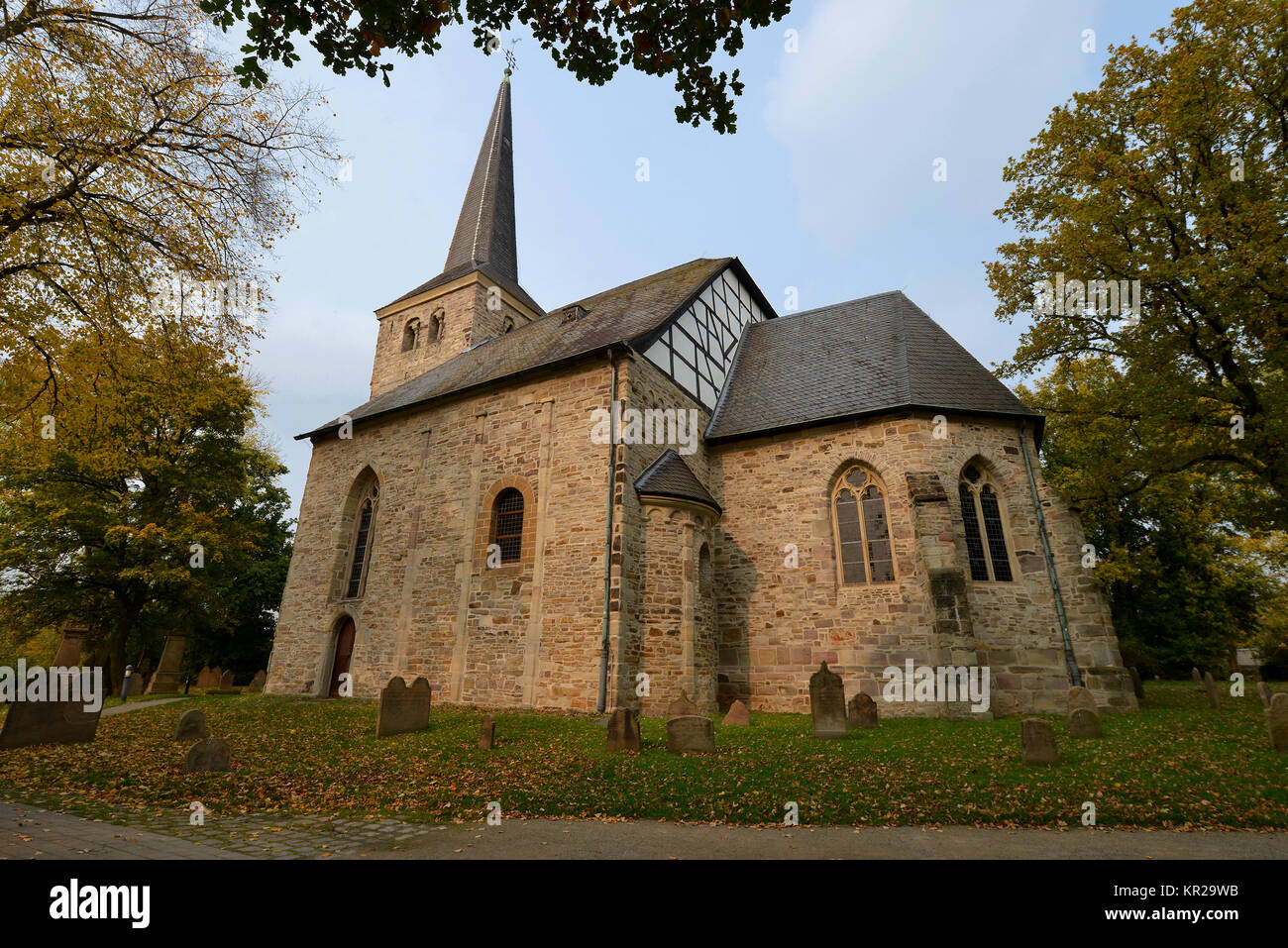 Iglesia de pueblo Stiepel, Brockhauser street, Stiepel, Bochum, Renania del Norte-Westfalia, Alemania, Dorfkirche Stiepel, Brockhauser Strasse, Nordrhein-Westf Foto de stock
