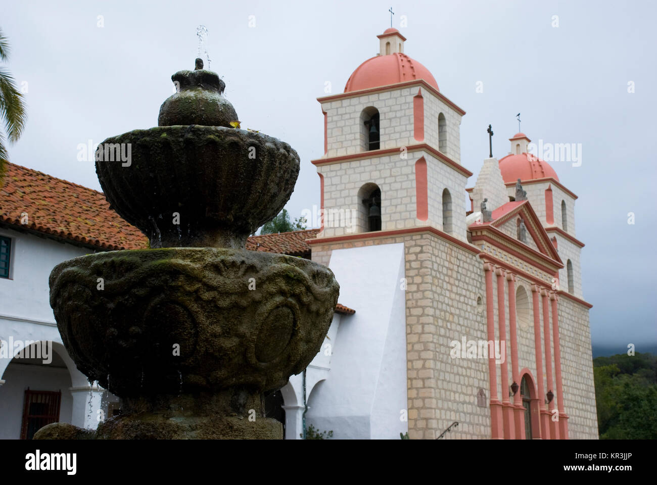 La antigua misión de Santa Bárbara, California Foto de stock