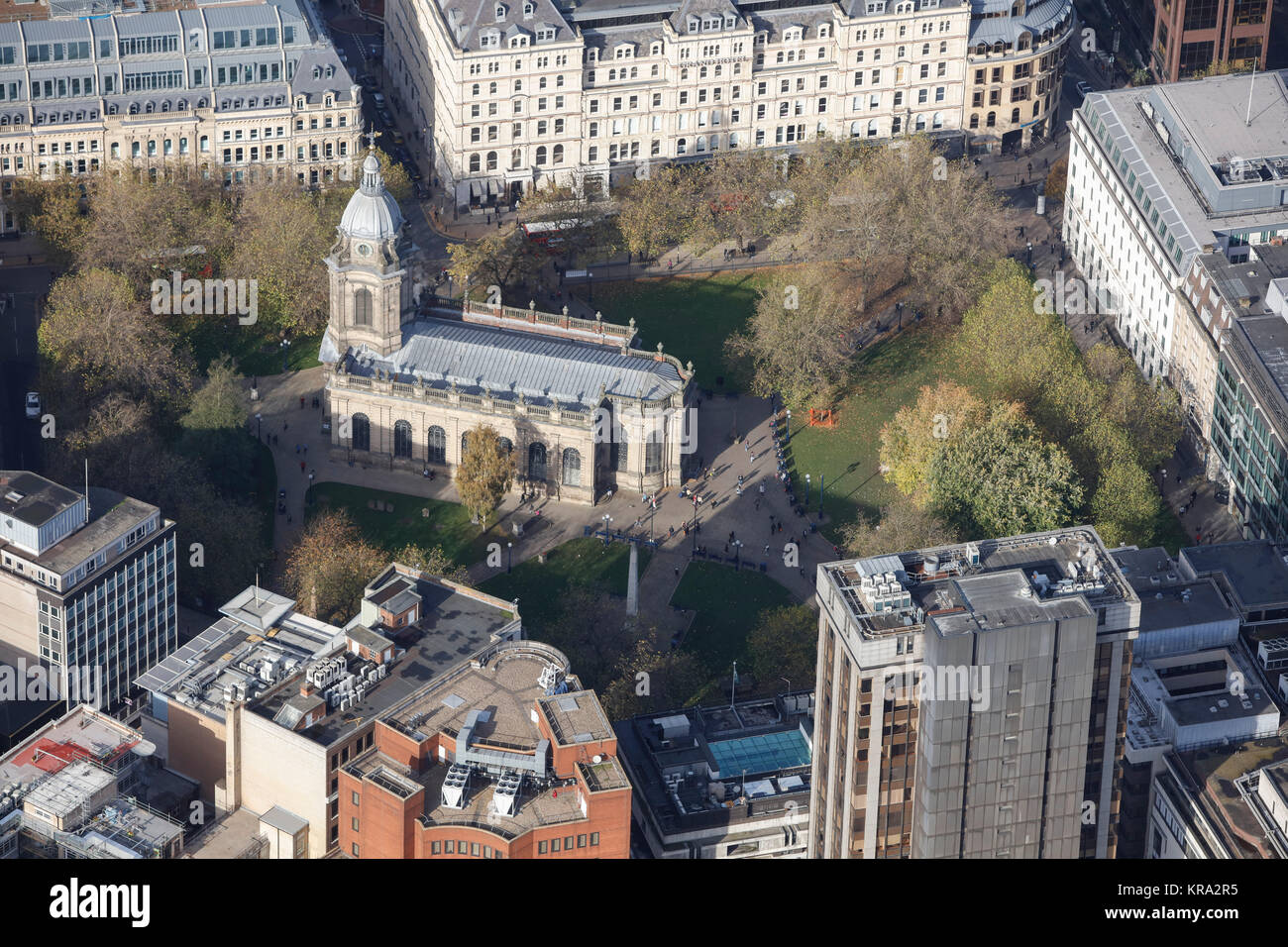 Una vista aérea de la Catedral de San Felipe en Birmingham Foto de stock
