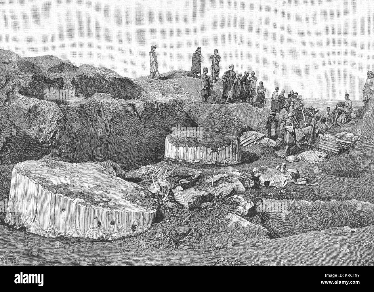 Las excavaciones revelan las enormes bases de columnas del Palacio de Artajerjes ? Circa (S.V a.C.). Fecha: 1887 Foto de stock