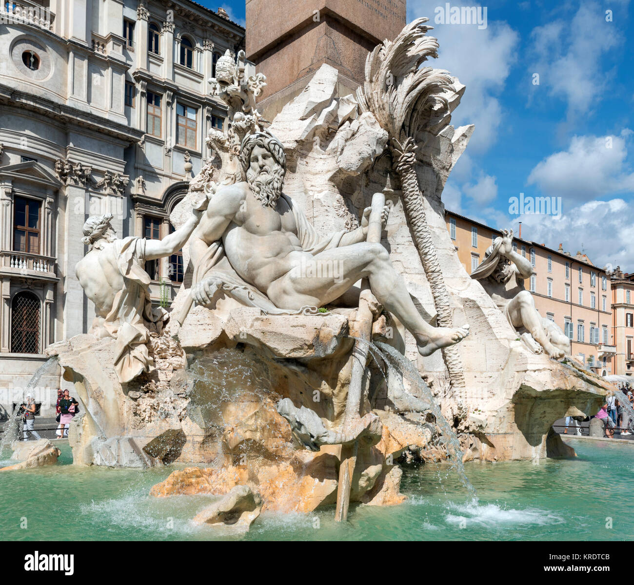 Fontana dei Quattro Fiumi por Gian Lorenzo Bernini que muestra al dios