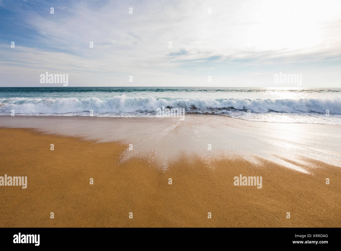 Vista de la playa durante el día Foto de stock