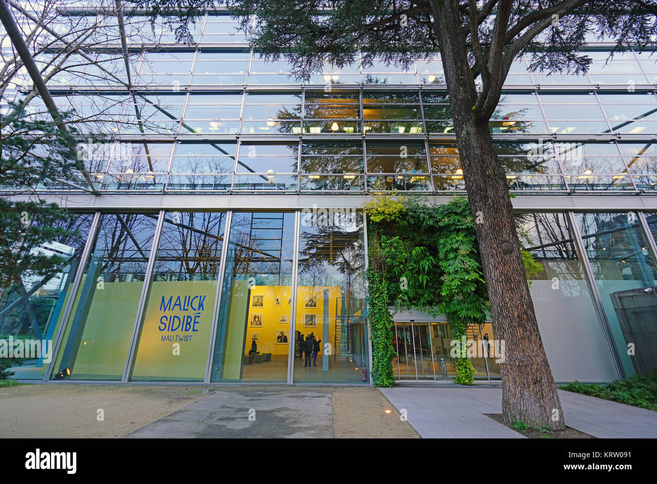 Vista de la Fondation Cartier pour l'Art Contemporain, un museo de arte