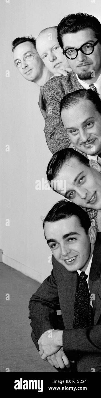 Ralph Burns, Edwin A. Finckel, George Handy, Neal Hefti, Johnny Richards, y Eddie Sauter, Museo de Arte Moderno de Nueva York, N.Y., ca. Marzo 1947 (Gottlieb (856) Foto de stock