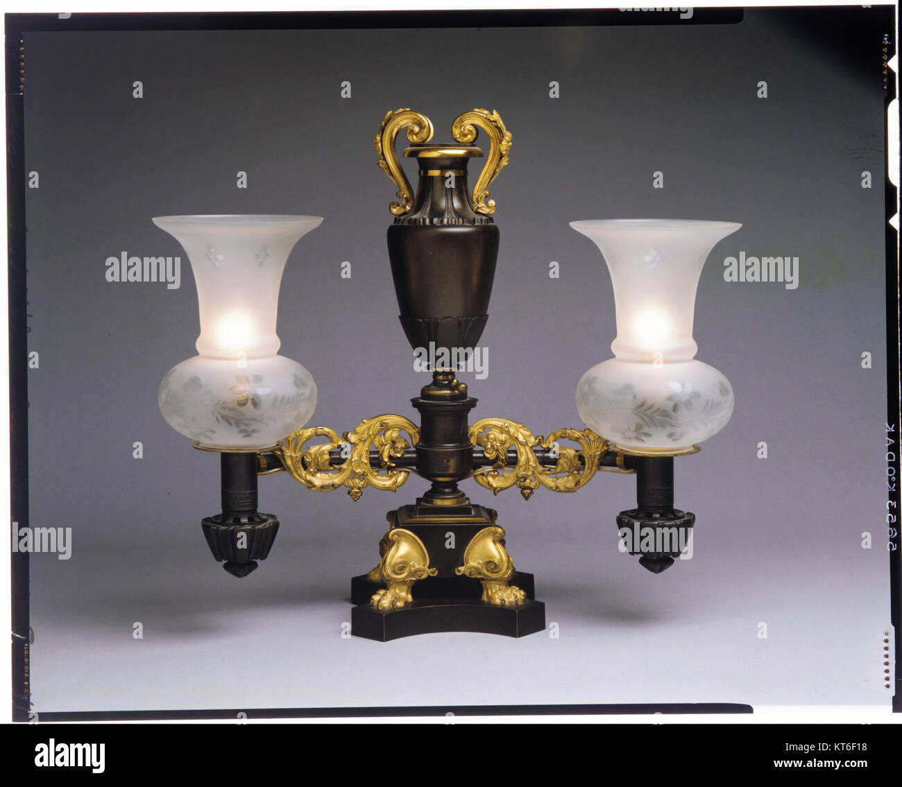 Argand lamp fotografías e imágenes de alta resolución - Alamy