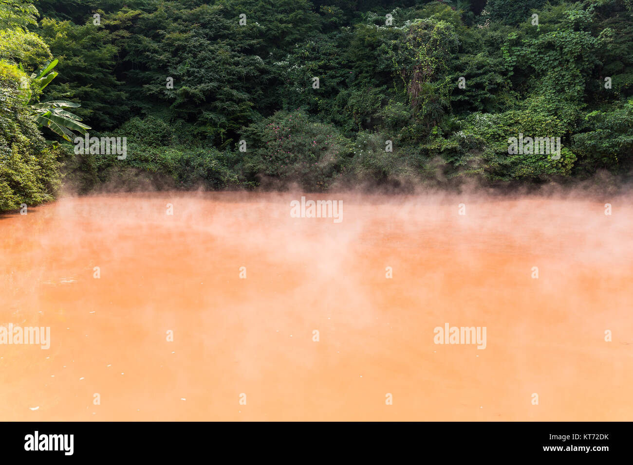 El infierno del Estanque de Sangre en la ciudad de Beppu Foto de stock