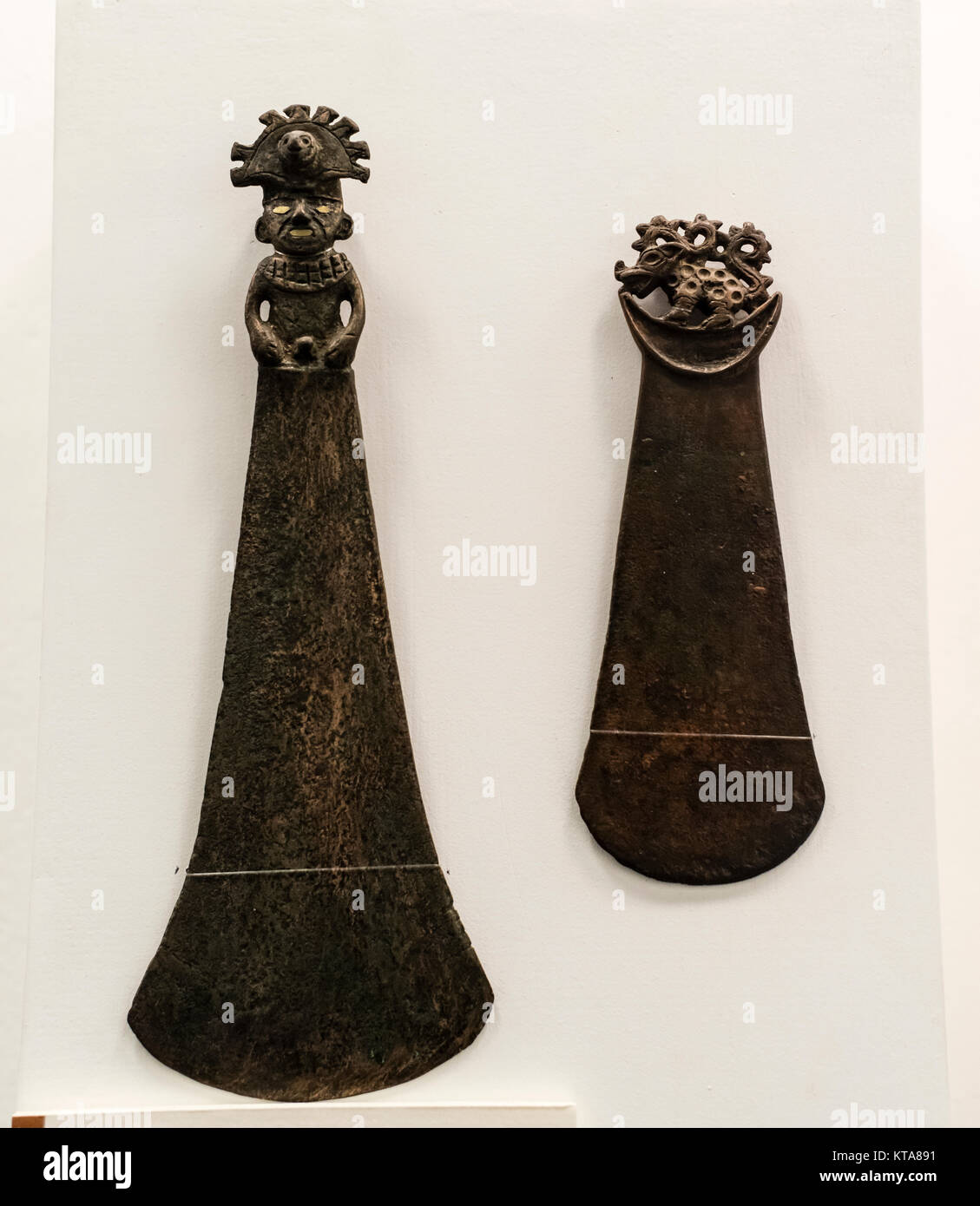 Cuchillos ceremoniales fotografías e imágenes de alta resolución - Alamy