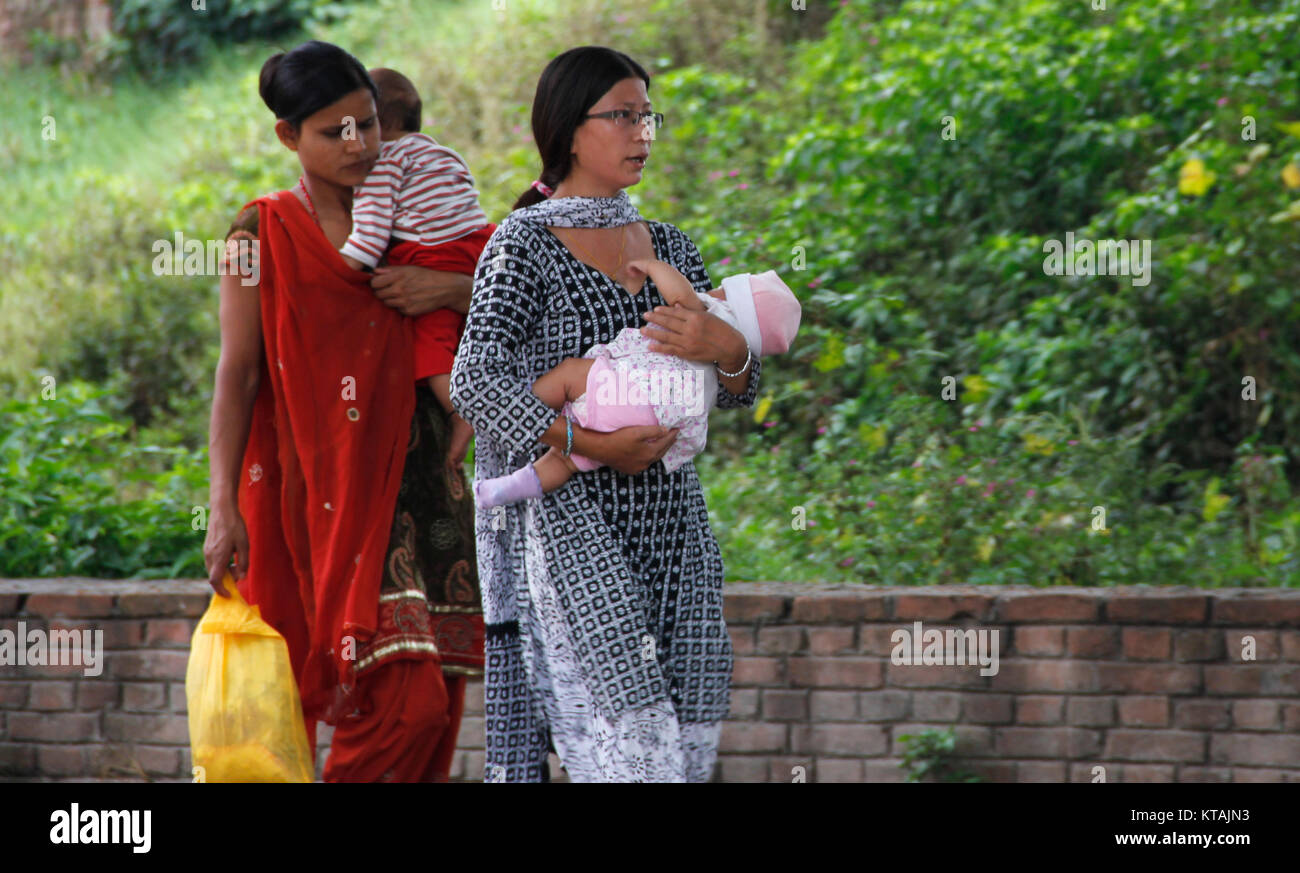 Una evaluación de la disminución de la mortalidad materna en Nepal Foto de stock