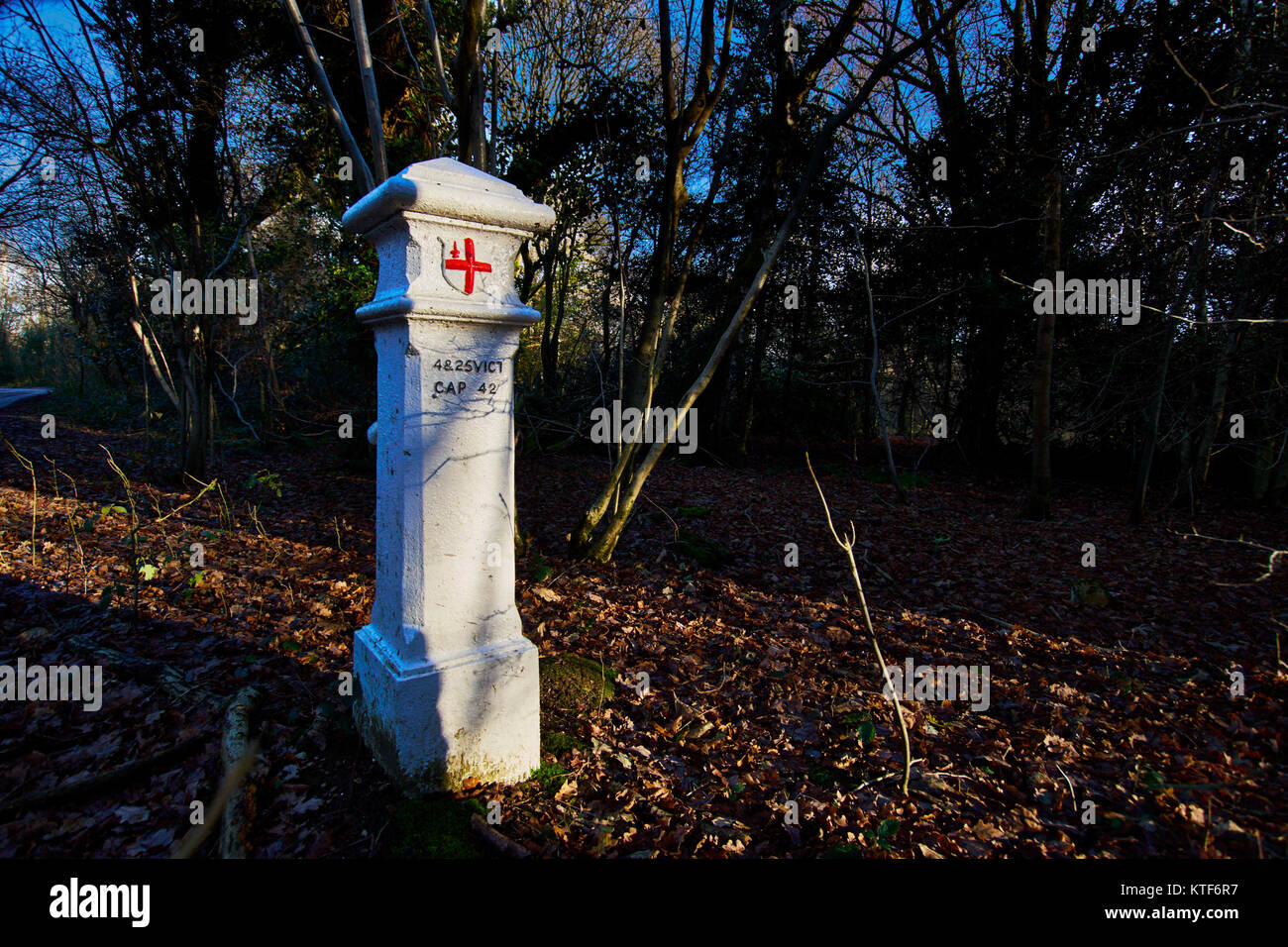 Marcadores de límites la definición de los límites en que el carbón  impuesto era debido Fotografía de stock - Alamy