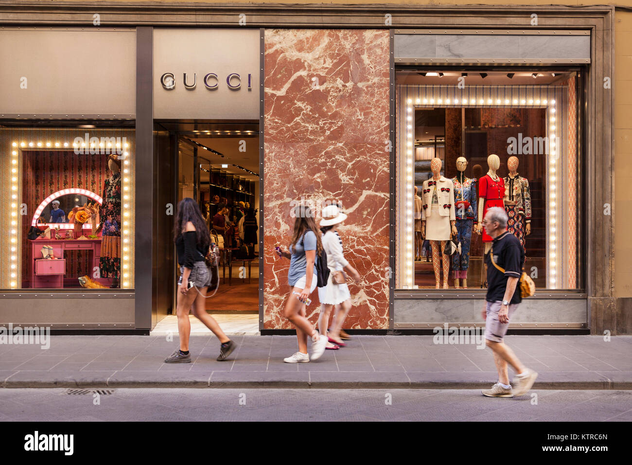 Tienda de Gucci, Florencia, Italia Fotografía de stock - Alamy