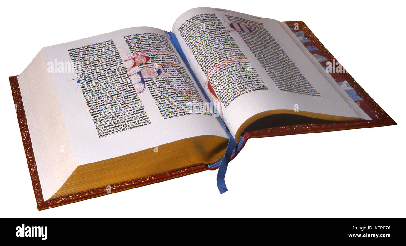 1455 facsímil de la Biblia de Gutenberg, la primera versión impresa de la Vulgata Latina Foto de stock