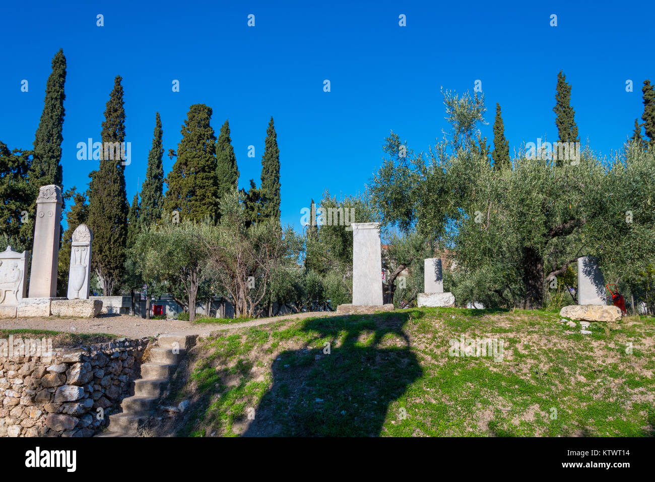 Sombra de toro estatua en Kerameikos, el cementerio de la antigua Atenas en Grecia Foto de stock