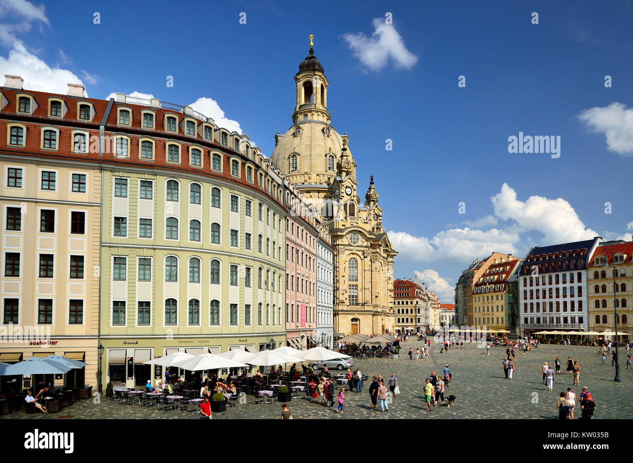Dresden, Nuevo mercado con la Iglesia de Nuestra Señora, Neumarkt mit Frauenkirche Foto de stock