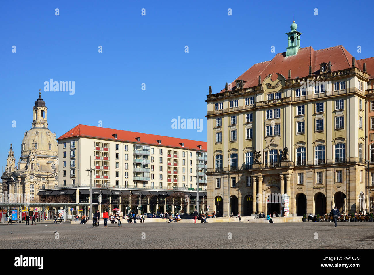 Dresden, Casa Vieja mercado y la iglesia de Nuestra Señora, Haus und Altmarkt Frauenkirche Foto de stock