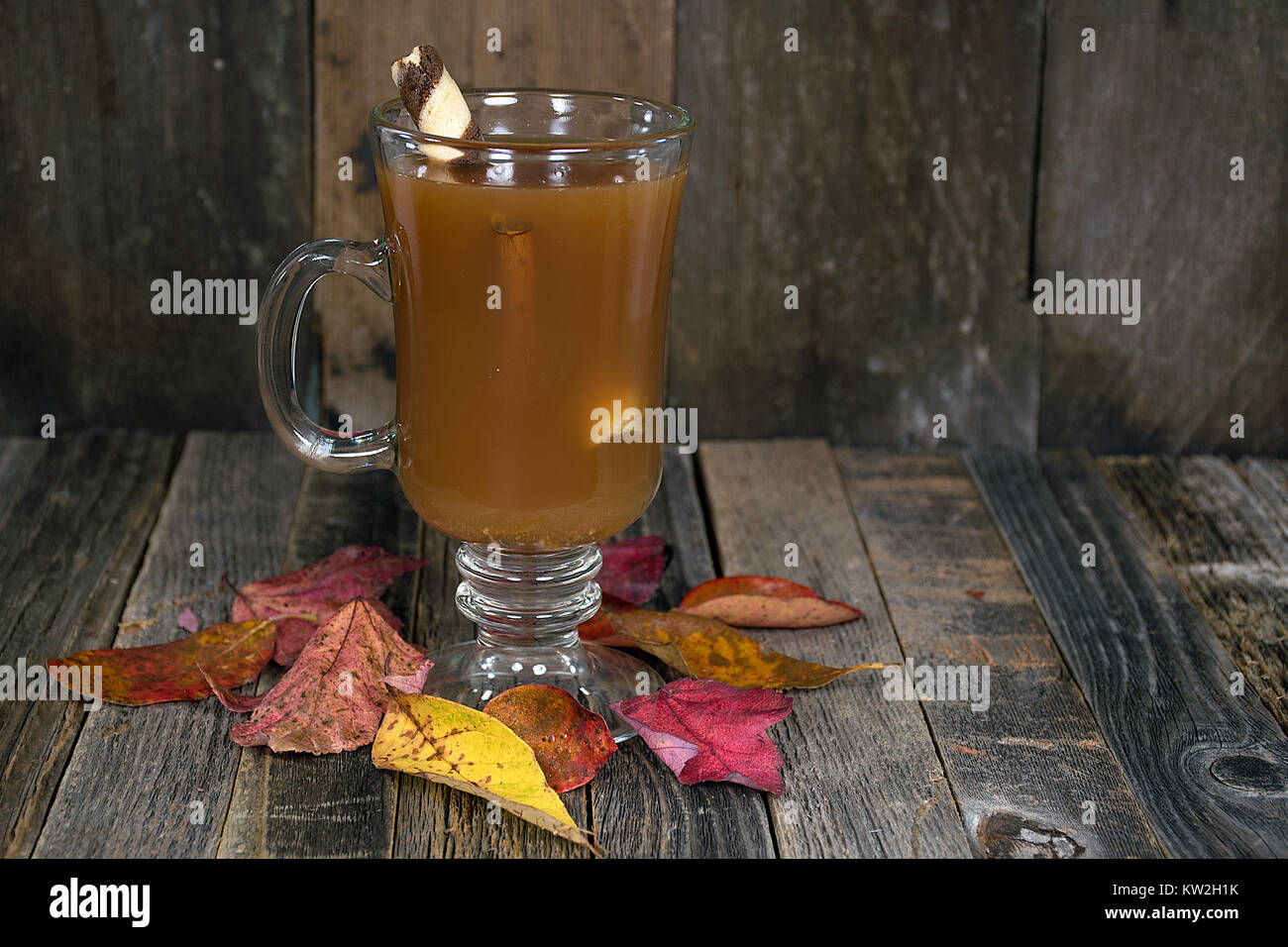 Bebida de sidra de manzana caliente fotografías e imágenes de alta  resolución - Alamy
