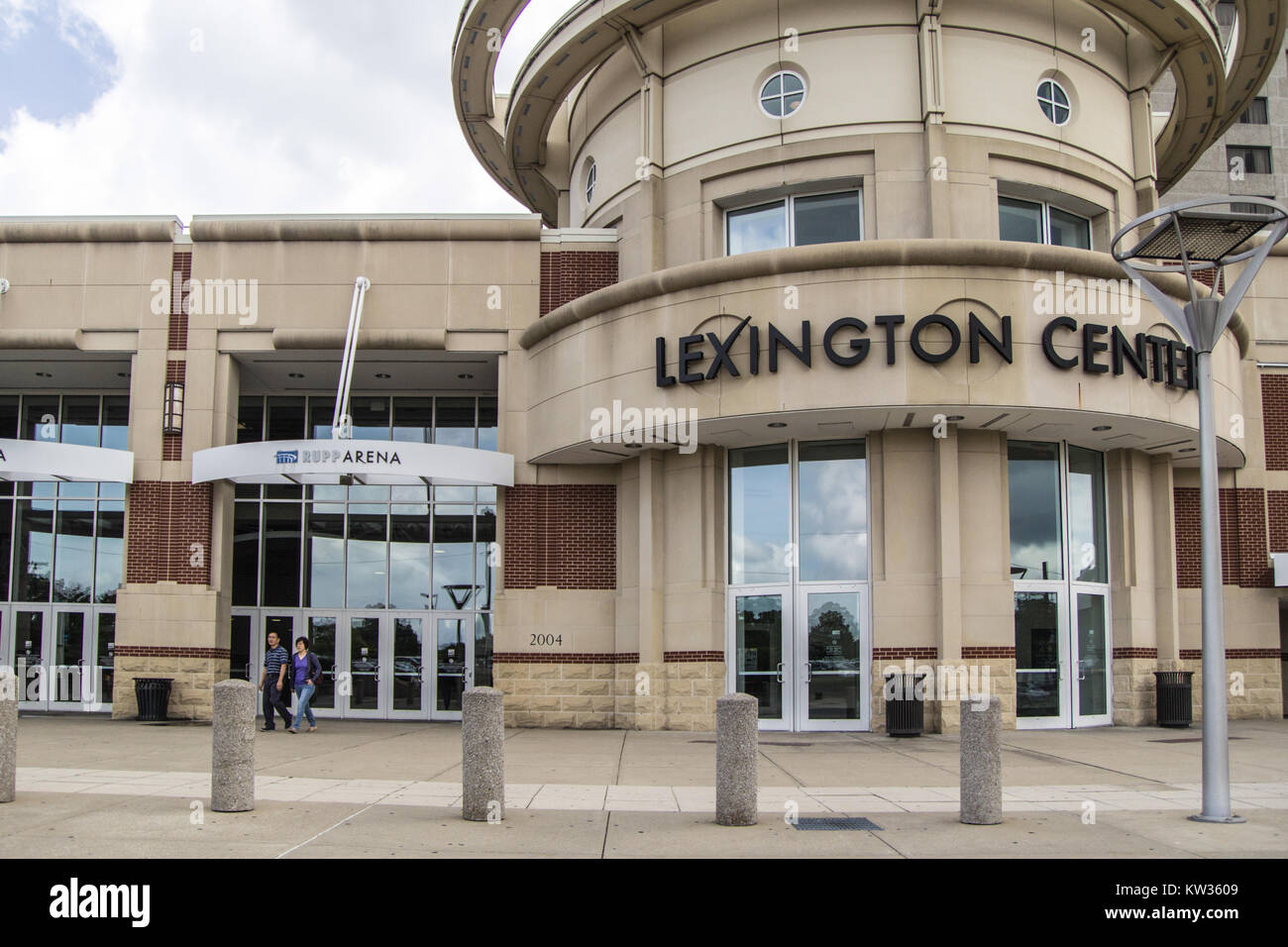 En Lexington, Kentucky, USA - 27 de mayo de 2015: Exterior del Lexington Convention Center en el centro de Lexington Kentucky Foto de stock