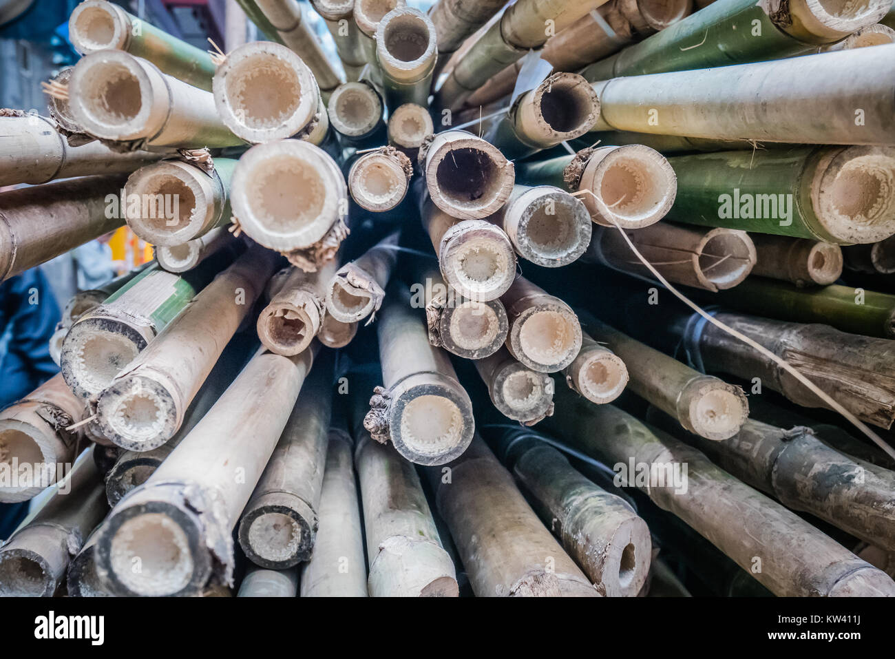 Palos de bambú utilizadas para la construcción en Hong kong Foto de stock