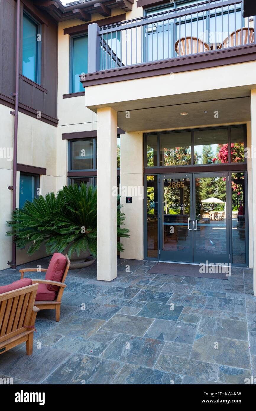 La sede de la empresa de inversión de capital de riesgo Andreessen Horowitz de Sand Hill Road en la ciudad de Silicon Valley en Menlo Park, California, 25 de agosto de 2016. Foto de stock