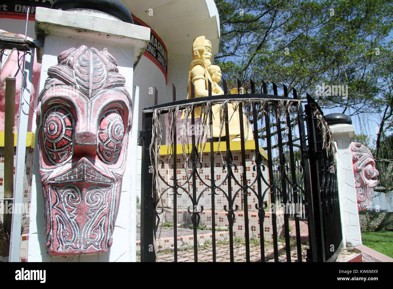 Esculturas en la tumba en la isla Samosir batak, Indonesia Fotografía