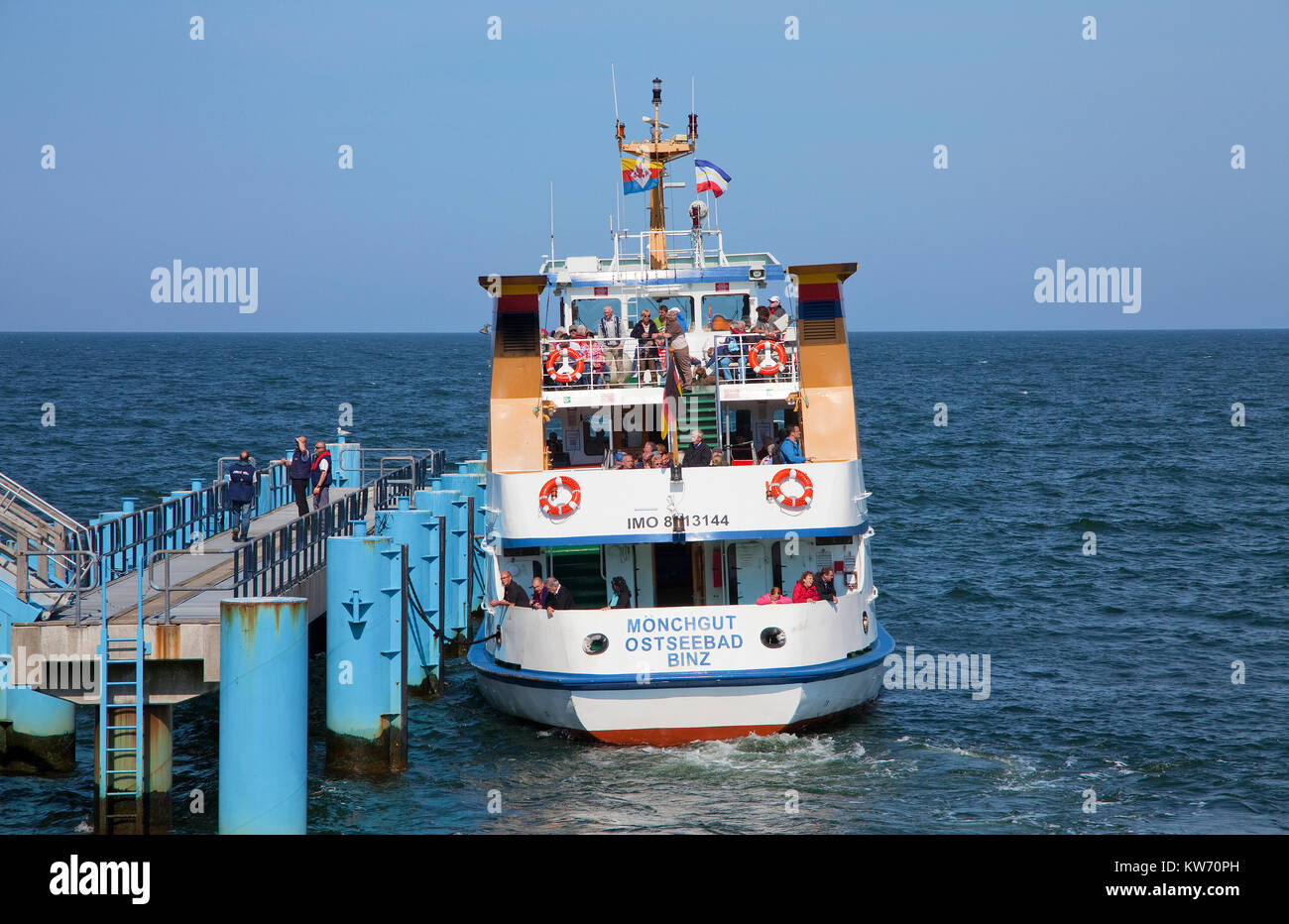 Excursiones en barco en el embarcadero de Sellin, Ruegen isla, Mecklemburgo-Pomerania Occidental, Mar Báltico, Alemania, Europa Foto de stock