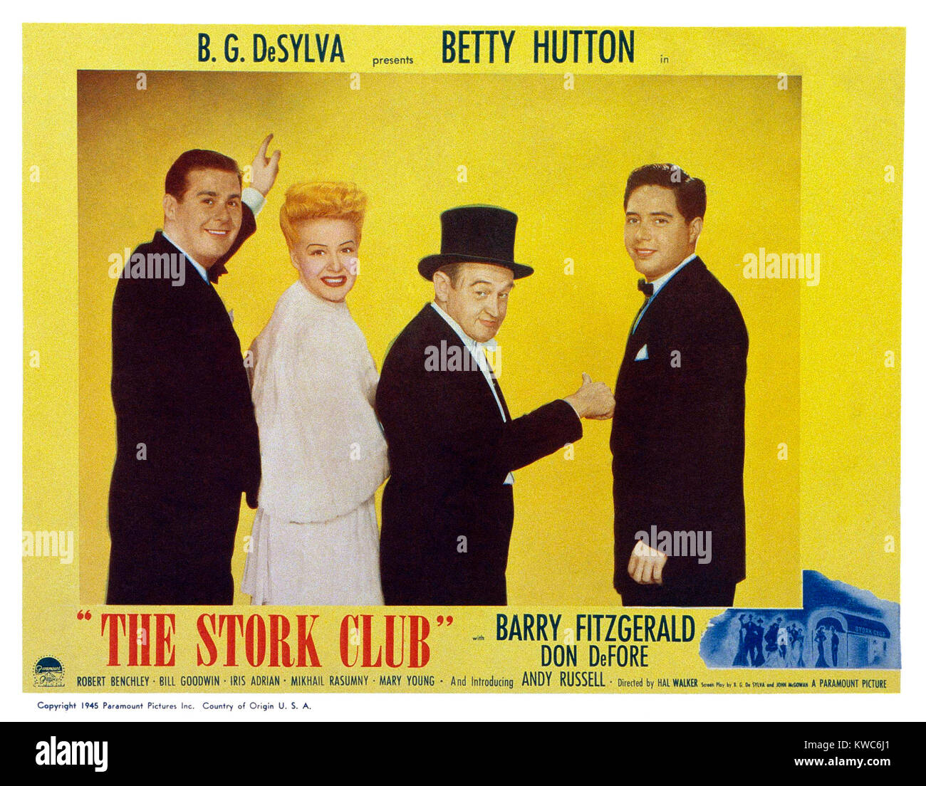 El STORK CLUB, nosotros, desde la izquierda: lobbycard Don DeFore, Betty Hutton, Barry Fitzgerald, Andy Russell, 1945 Foto de stock