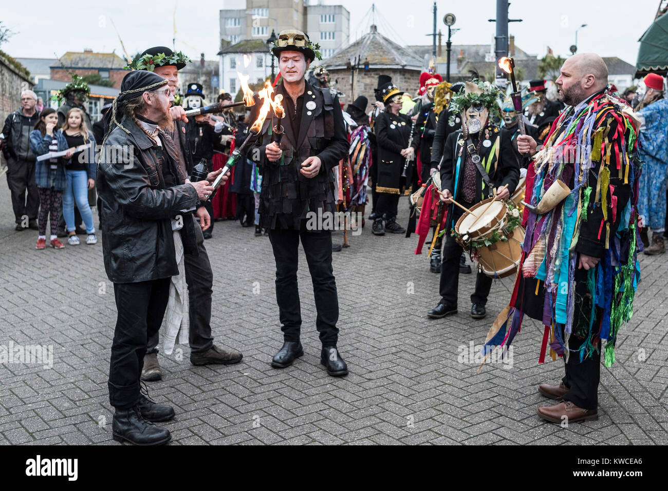 El anual Festival Montol en Penzance celebra el solsticio de invierno. Foto de stock