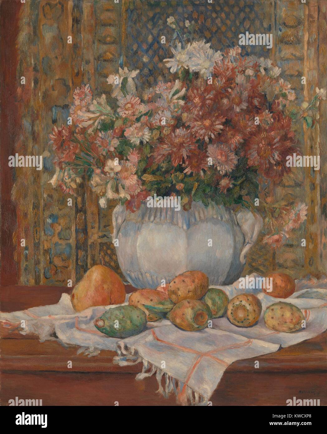 Bodegón con flores y chumberas, por Auguste Renoir, 1885, pintura impresionista francesa. Renoir pintó este con colores suaves y sutiles contrastes tonales (BSLOC 2017 3 86) Foto de stock