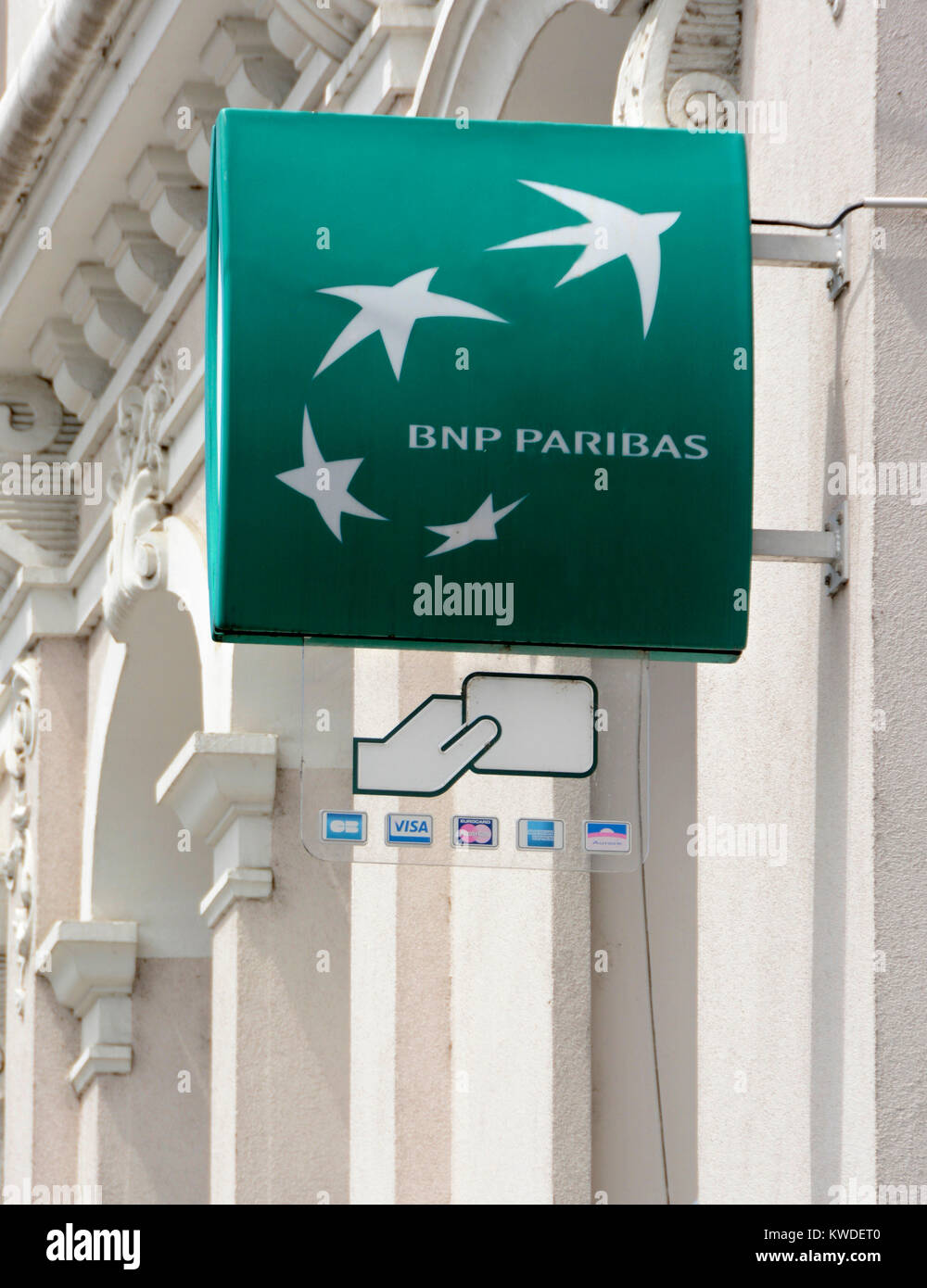 BNP Paribas firmar en uno de sus sucursales en Francia Foto de stock