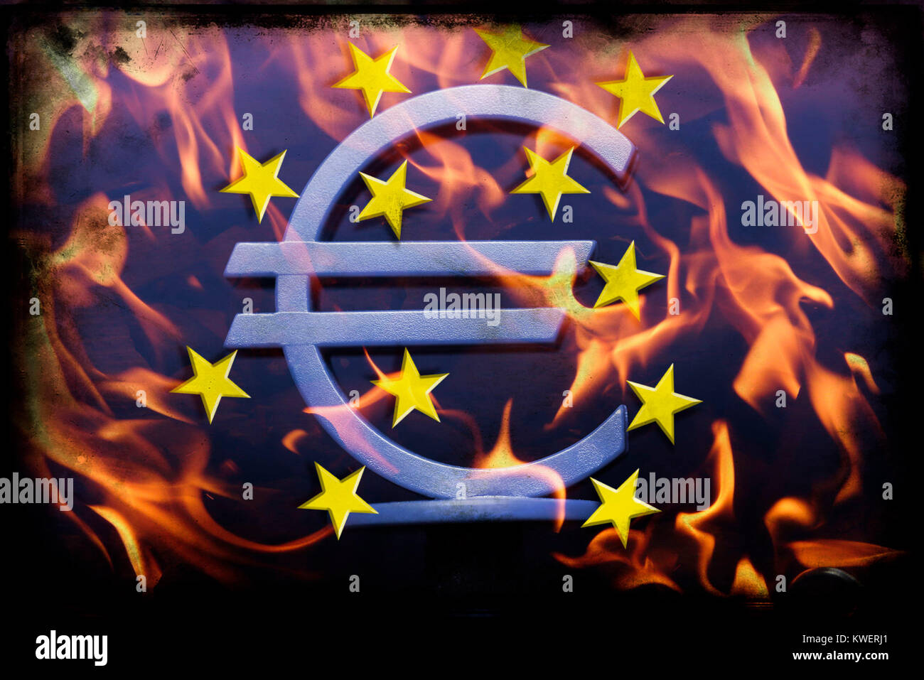 Eurosigns EZB en llamas, la compra de préstamos estatales por el EZB, EZB-Eurozeichen en Flammen, Ankauf von Staatsanleihen durch die EZB Foto de stock