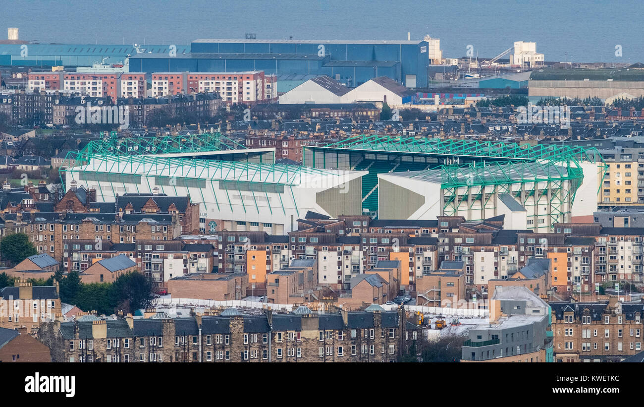 Vista de la Pascua Road Stadium casa del Hibernian Football Club en Edimburgo, Escocia, Reino Unido Foto de stock