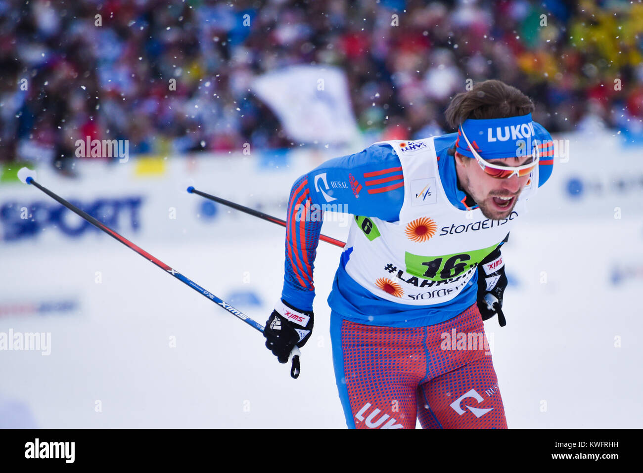 Sergey Ustiugov (Rusia), terminando últimos metros de team sprint, 2017 Campeonatos Mundiales de Esquí Nórdico, Lahti, Finlandia. Su equipo ganó. Foto de stock