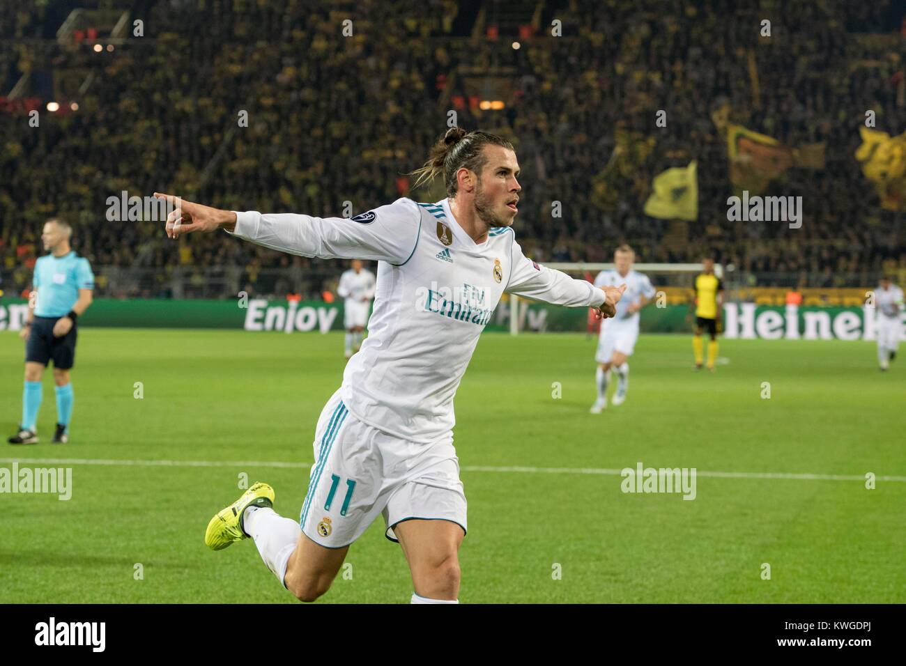 Gareth Bale (Real) después seinem jubelt objetivo zum 1:0; Fussball Liga de Campeones, Gruppenphase, Gruppe H, Borussia Dortmund (DO) - Real Madrid CF (real), am 26.09.2017 en Dortmund/ Alemania. |su uso en todo el mundo Foto de stock