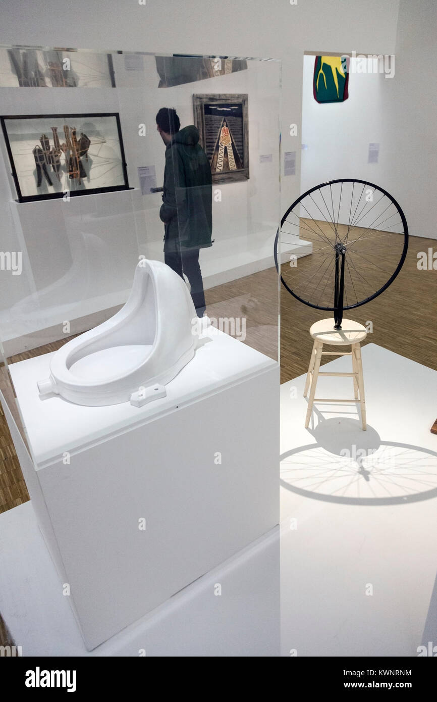 Obras De Marcel Duchamp En El Museo Centro Pompidou En Par s Fotograf a 
