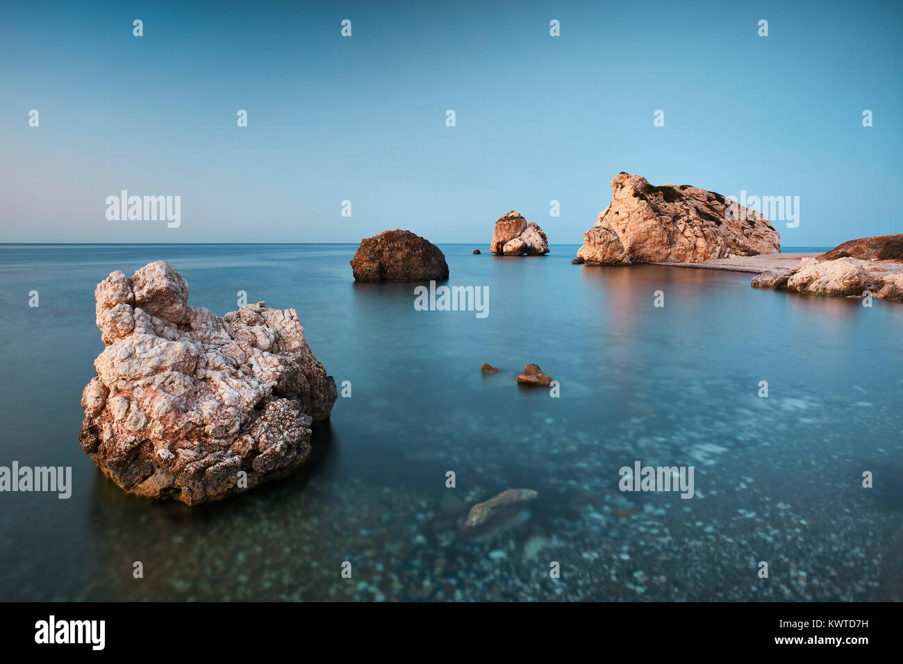 La Roca de Afrodita (Petra Tou Romiou), en Paphos, Chipre Foto de stock