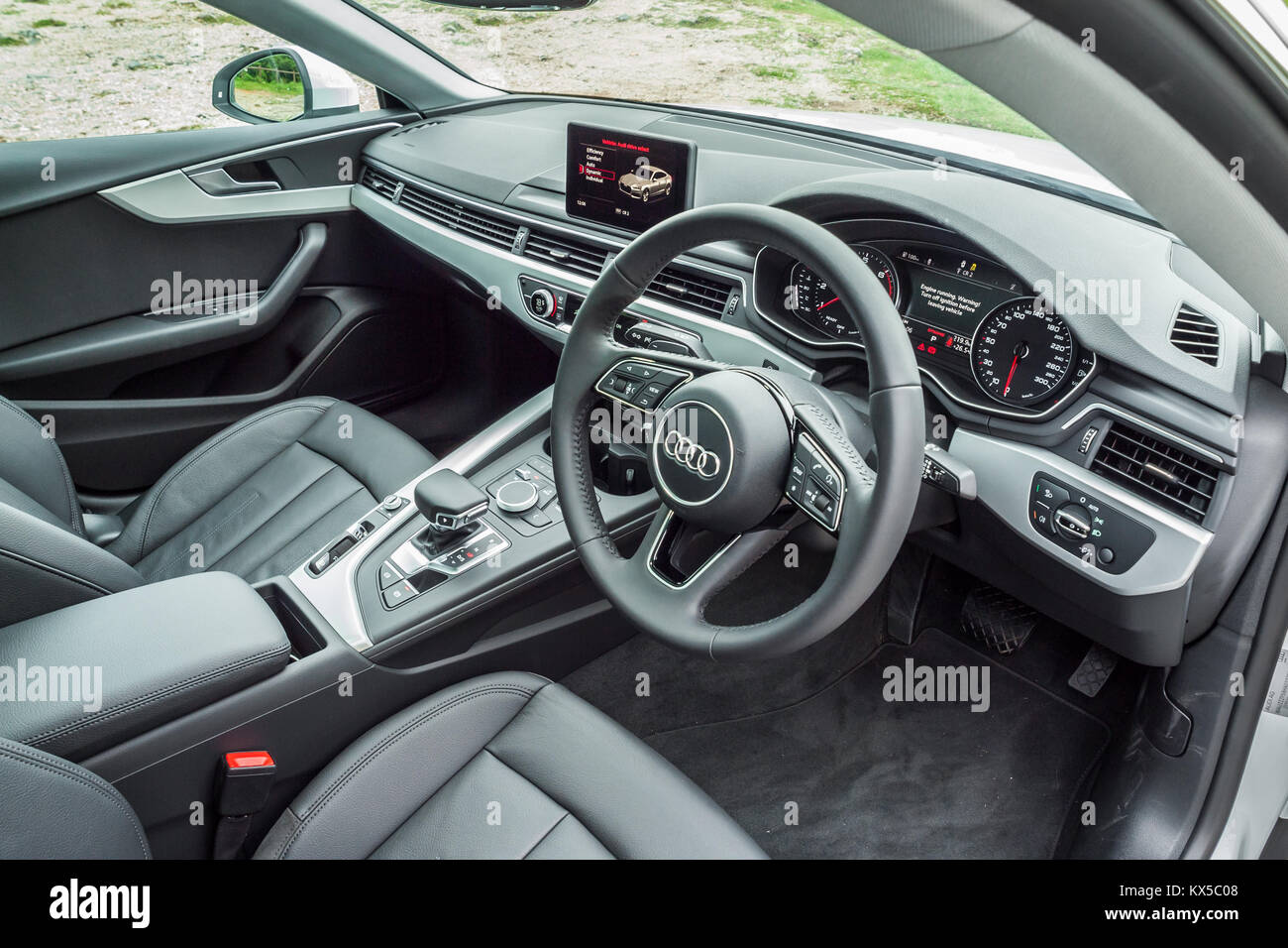 Audi a5 sportback fotografías e imágenes de alta resolución - Alamy