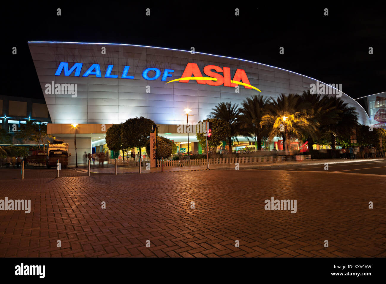 Sm mall of asia fotografías e imágenes de alta resolución - Alamy