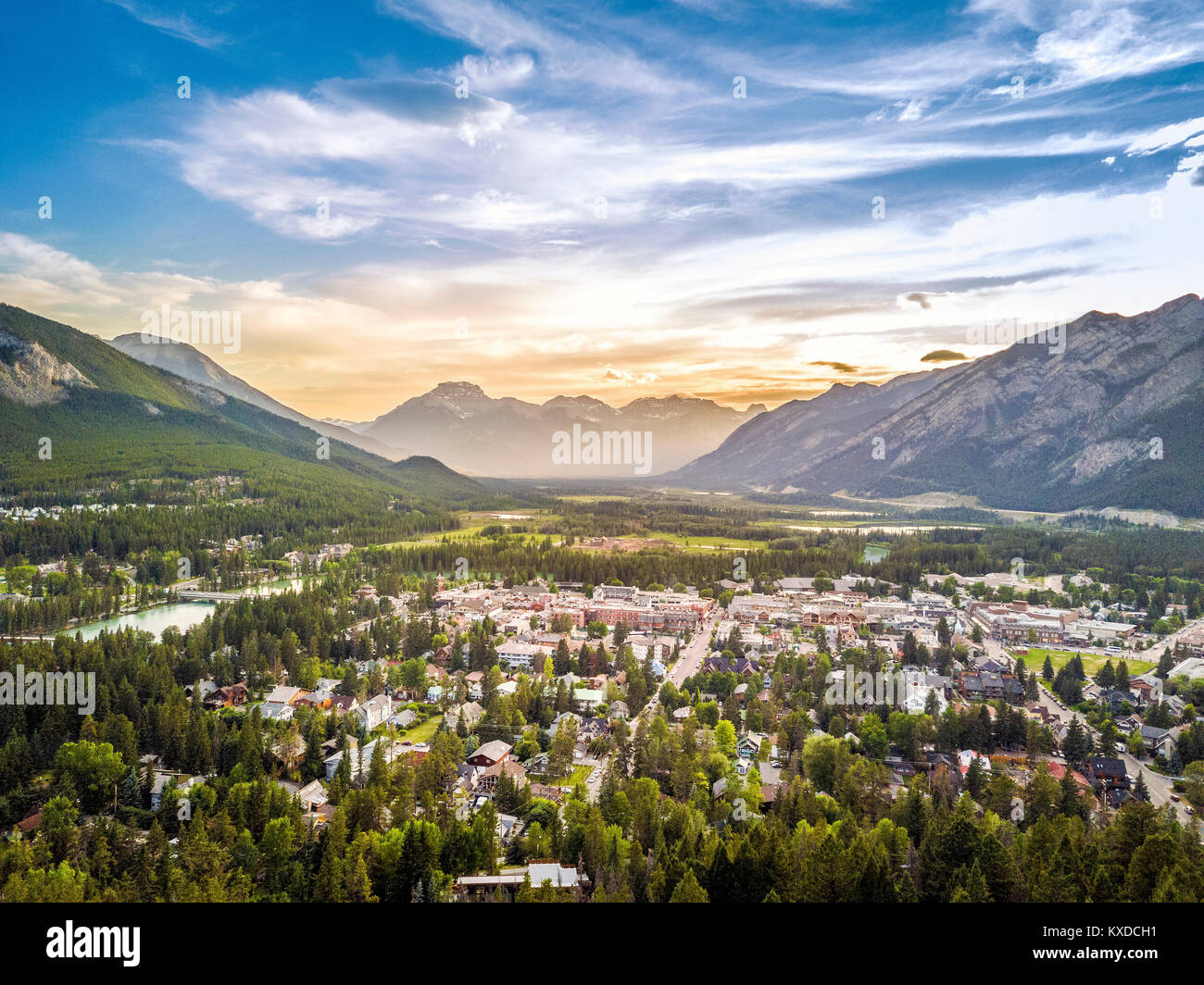 Ciudad de Banff en las Montañas Rocosas canadienses, Alberta, Canadá Foto de stock