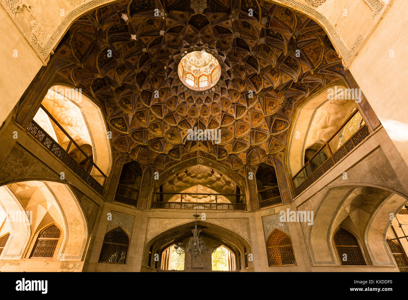 Dentro de Hasht Behesht Palace,Bagh Shahid Rajai o Shahid Rajai Jardín,Esfahan, Irán Foto de stock