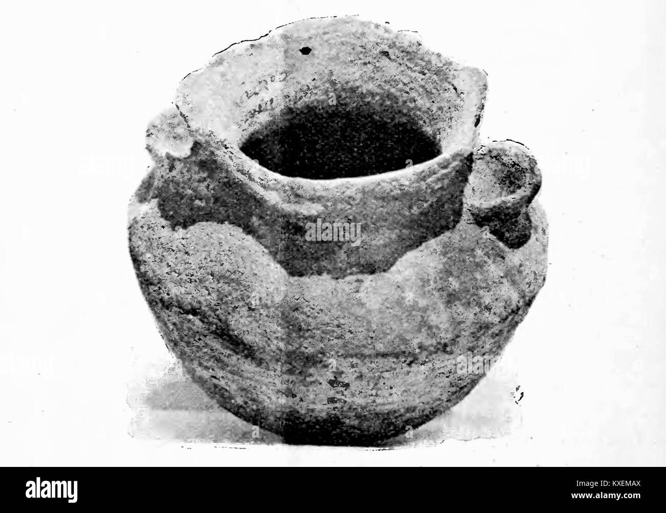 Algunos vasos ceremoniales de la región calchaquí - Fig. 4a Foto de stock