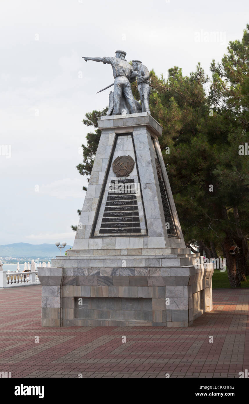 Monumento a "luchadores por el Poder soviético" en la costanera Gelendzhik, región de Krasnodar, Rusia Foto de stock
