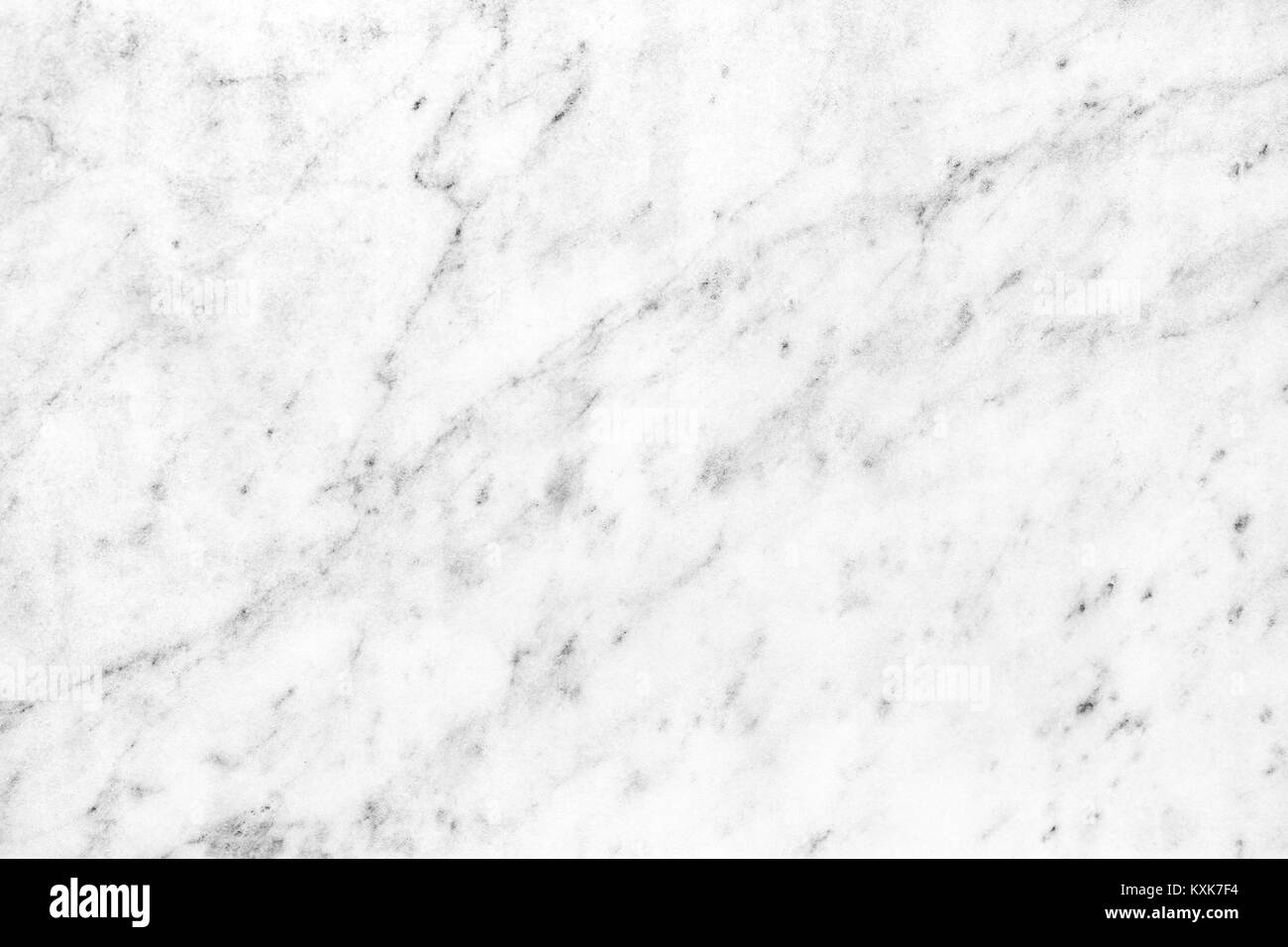 De mármol blanco de Carrara con luz natural para el baño o la cocina