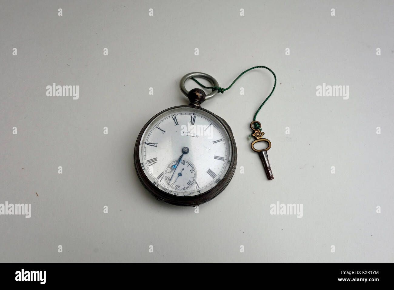 Reloj de bolsillo waltham fotografías e imágenes de alta resolución - Alamy