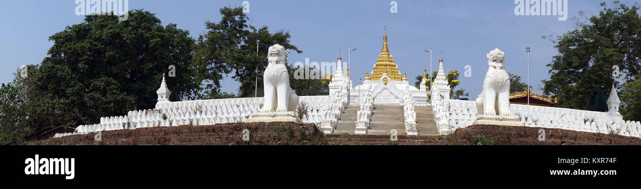 MANDALAY, Myanmar: CIRCA ABRIL 2017 Sat Tau Yar Pagoda Mingun Foto de stock