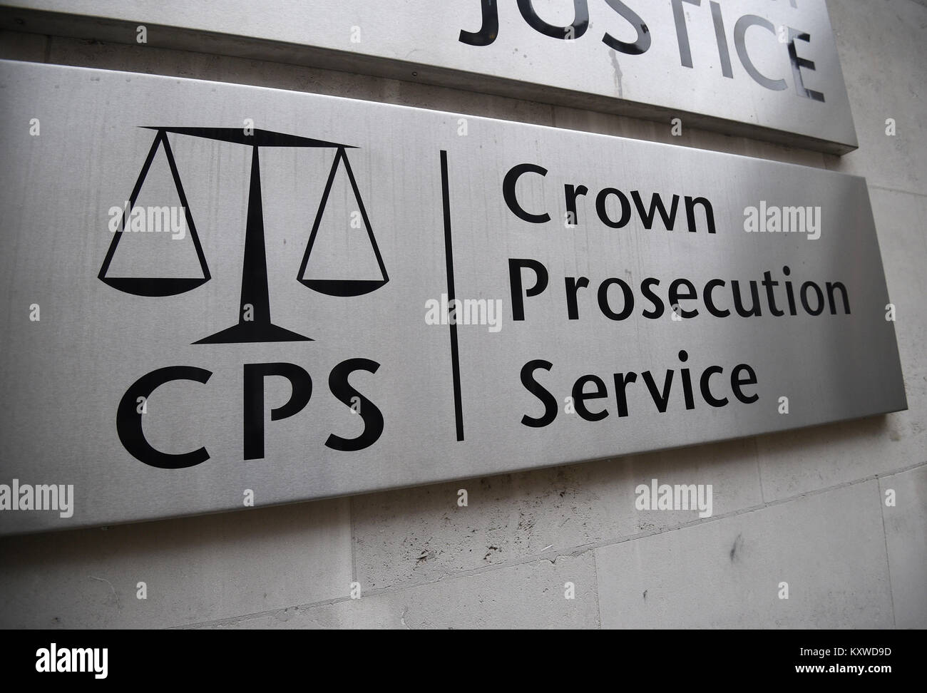 Una vista de la señalización para el Servicio de Fiscalía de la Corona en Westminster, Londres. Foto de stock