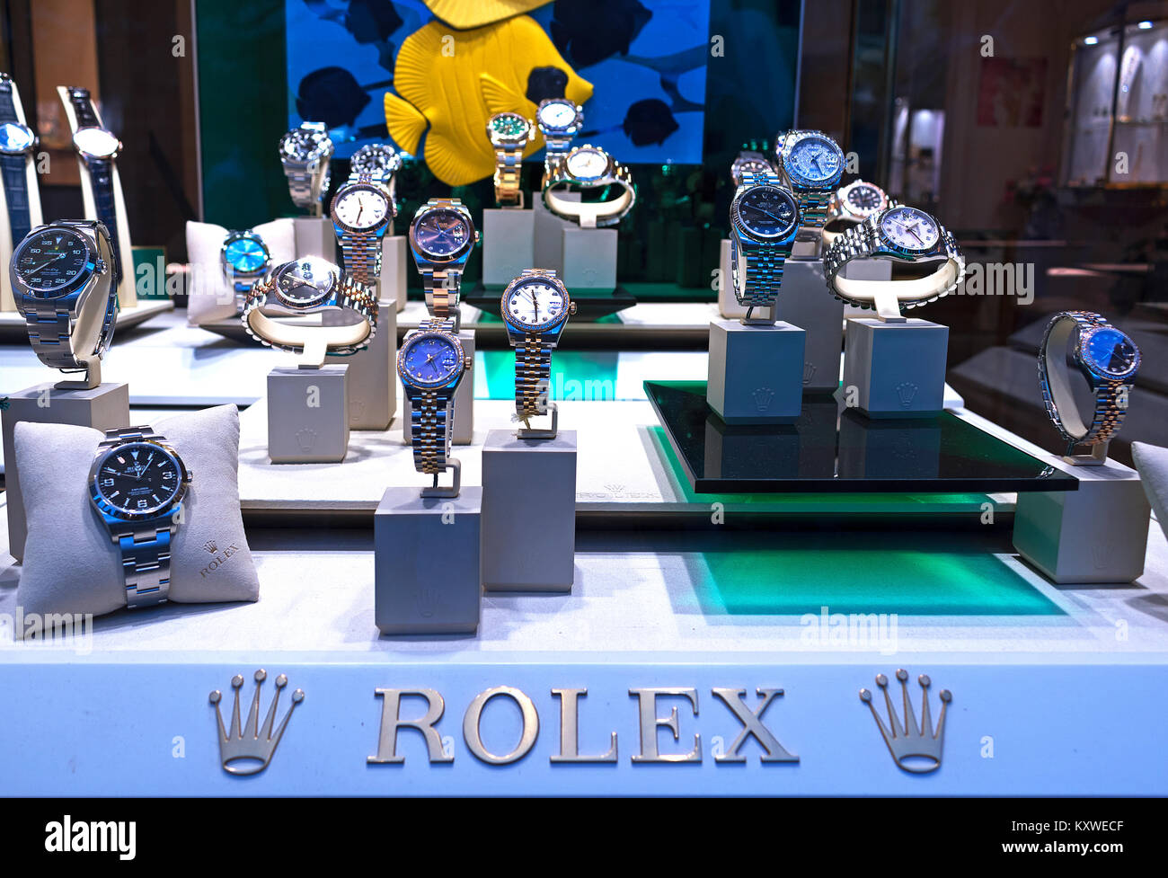 Rolex watch display fotografías e imágenes de alta resolución - Alamy